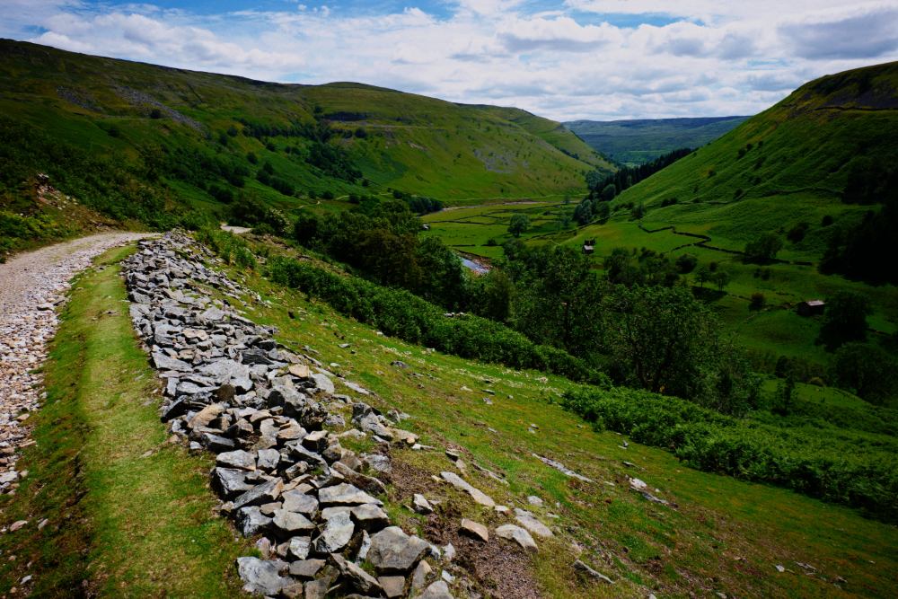 hiking yorkshire dales