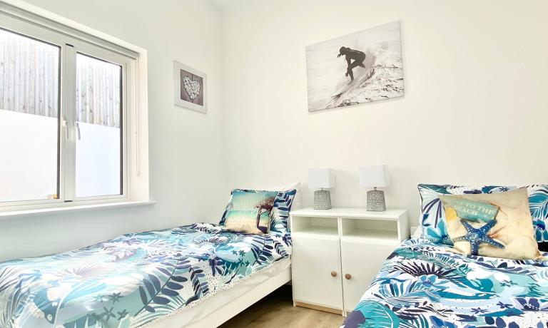 Twin bedroom