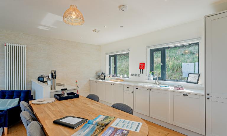 Dining & Kitchen Area