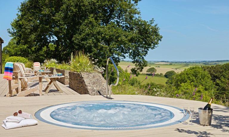 Outdoor Hot Tub