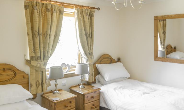 Twin bedroom
