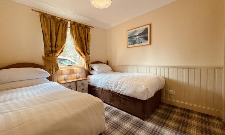 Twin bedroom