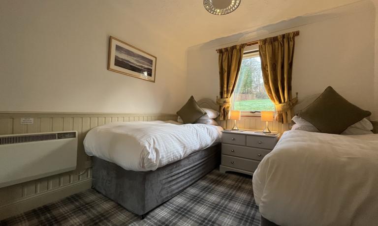 Twin bedroom