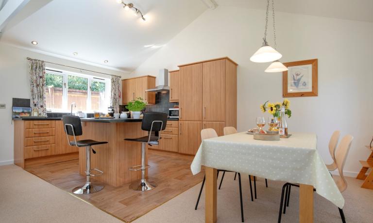 Kitchen/Dining