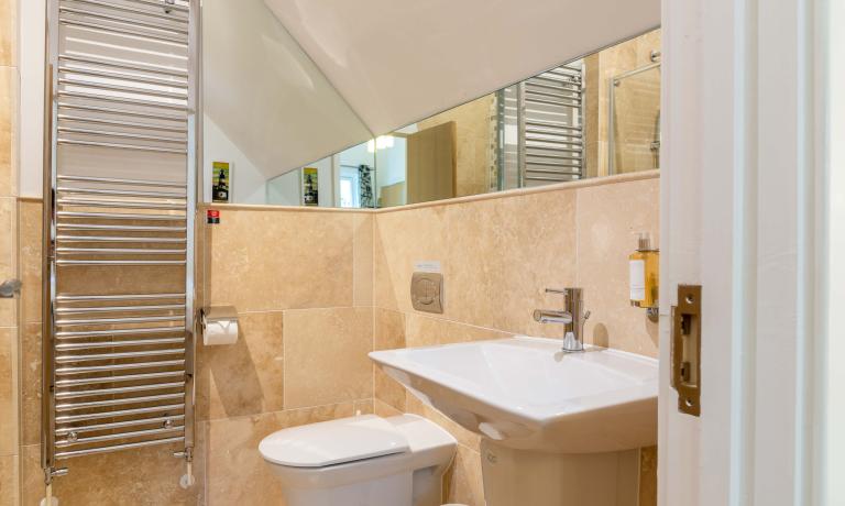 Ensuite