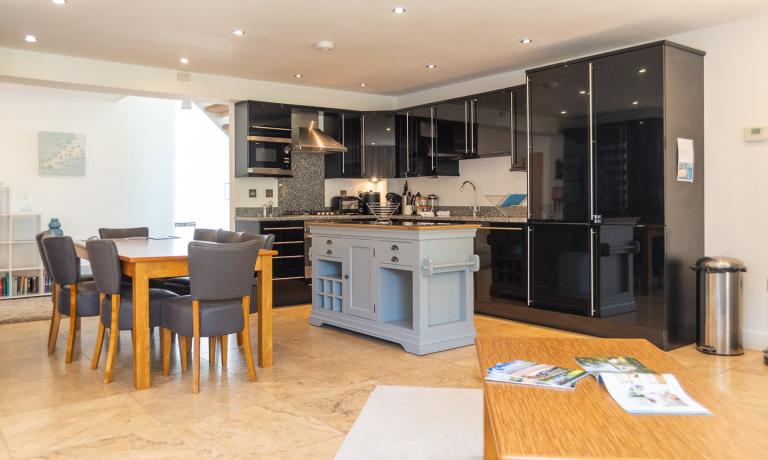 Kitchen & Dining Area