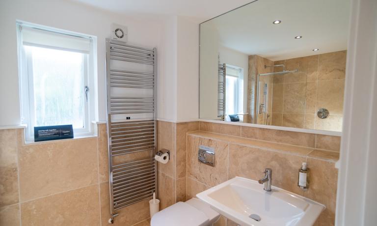 Ensuite