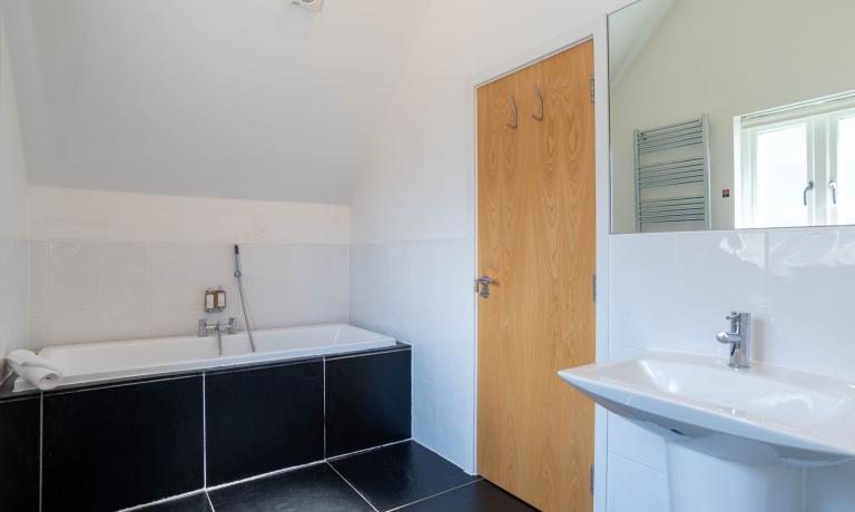 Villa 4 Bathroom