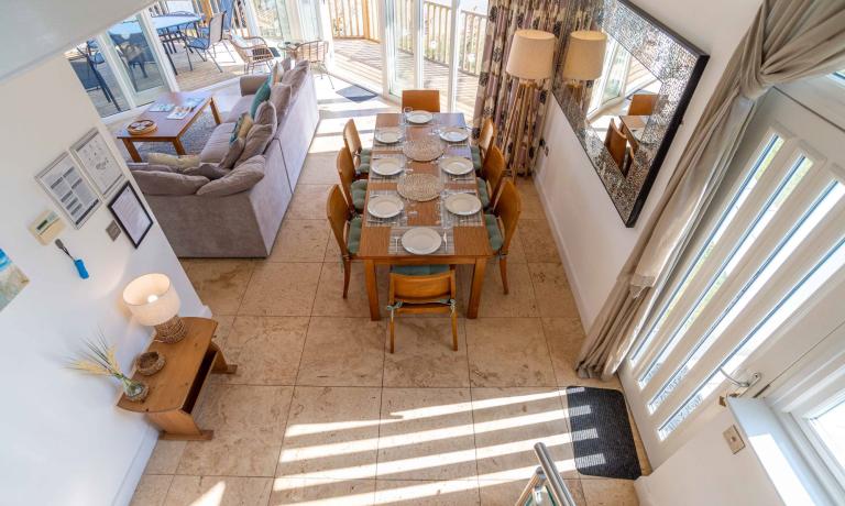 Villa 4 Dining Area