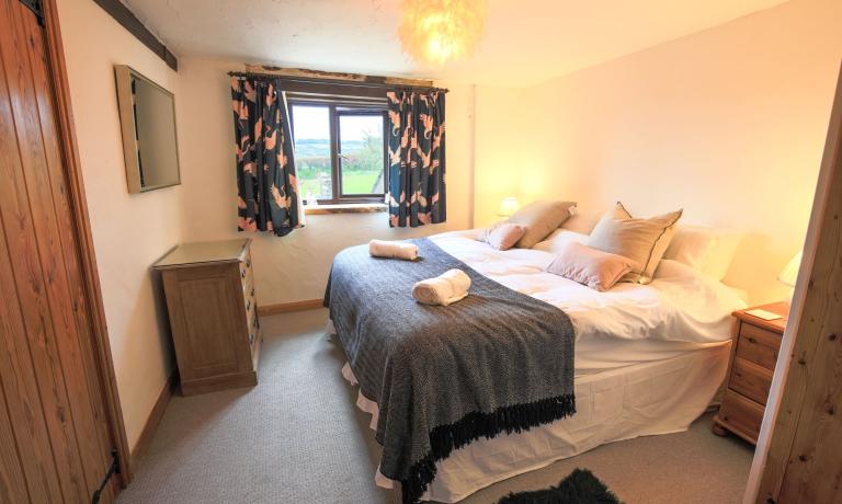 Jasper Bedroom 1