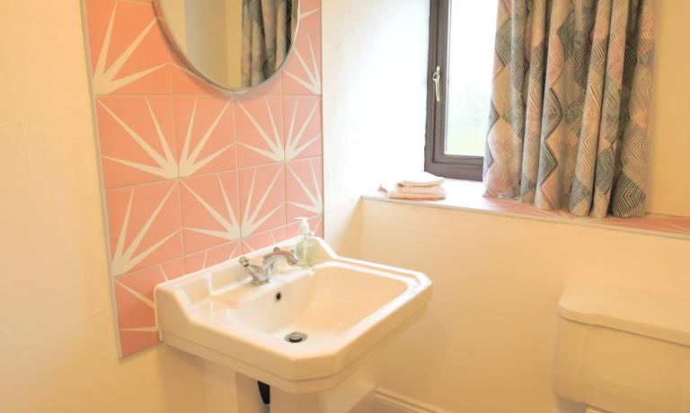 Jasper Bathroom 1