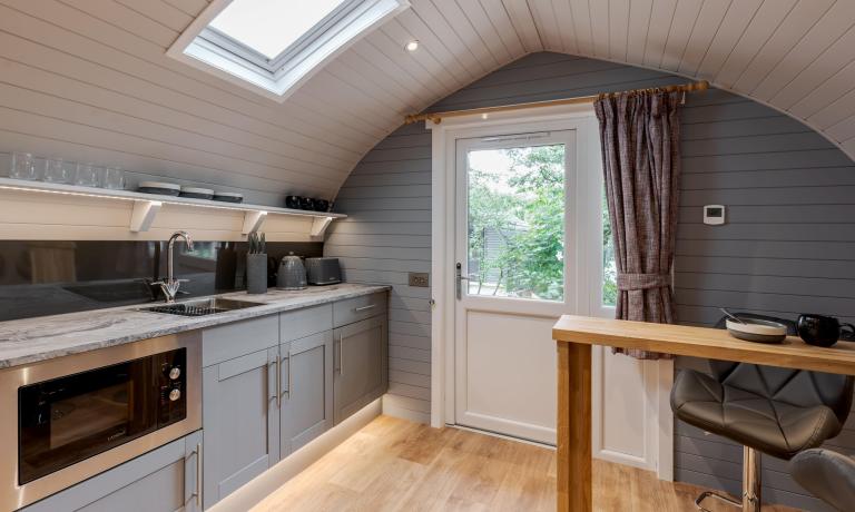 Kitchenette & Dining Space