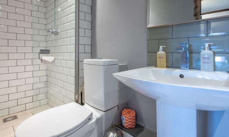 Main bathroom
