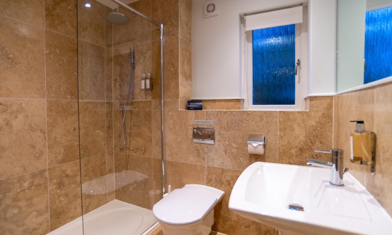 Bedroom 1 Ensuite