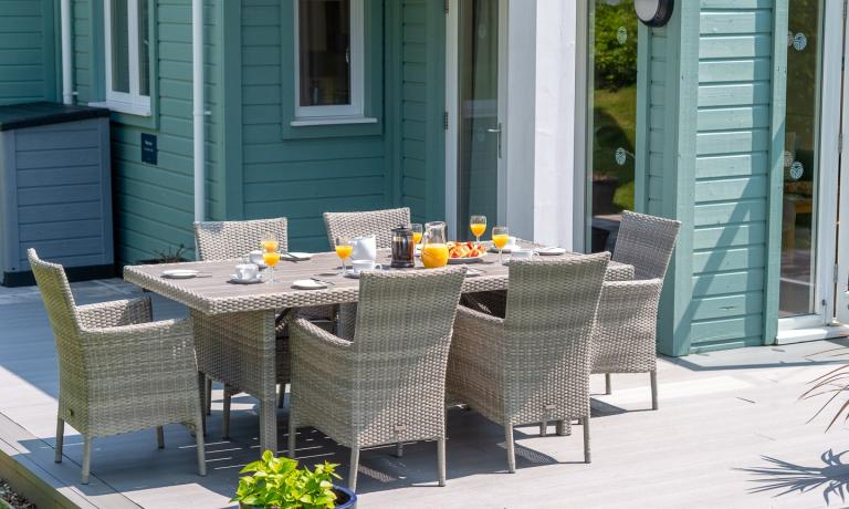 Al-fresco dining 